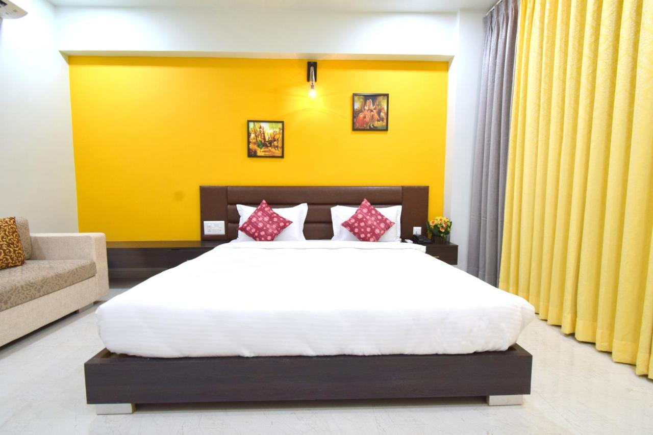 The Sky Imperial- Hotel Gopal Darshan Nathdwara Exterior photo