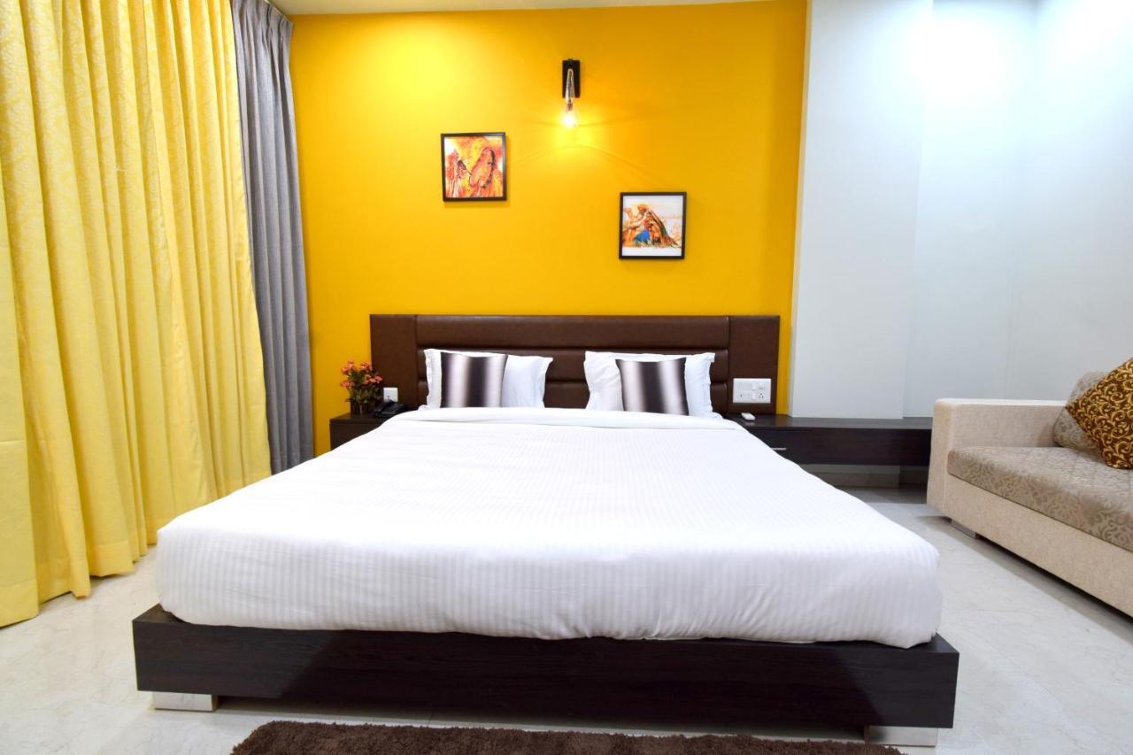 The Sky Imperial- Hotel Gopal Darshan Nathdwara Exterior photo