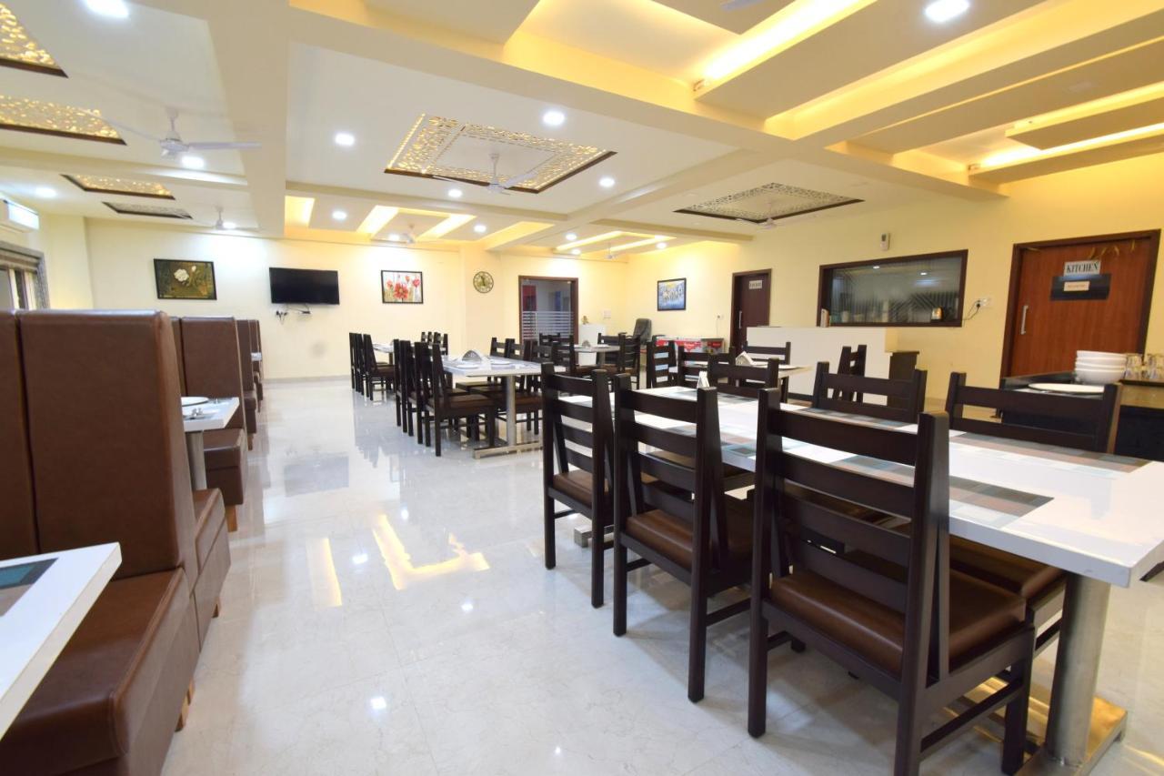 The Sky Imperial- Hotel Gopal Darshan Nathdwara Exterior photo