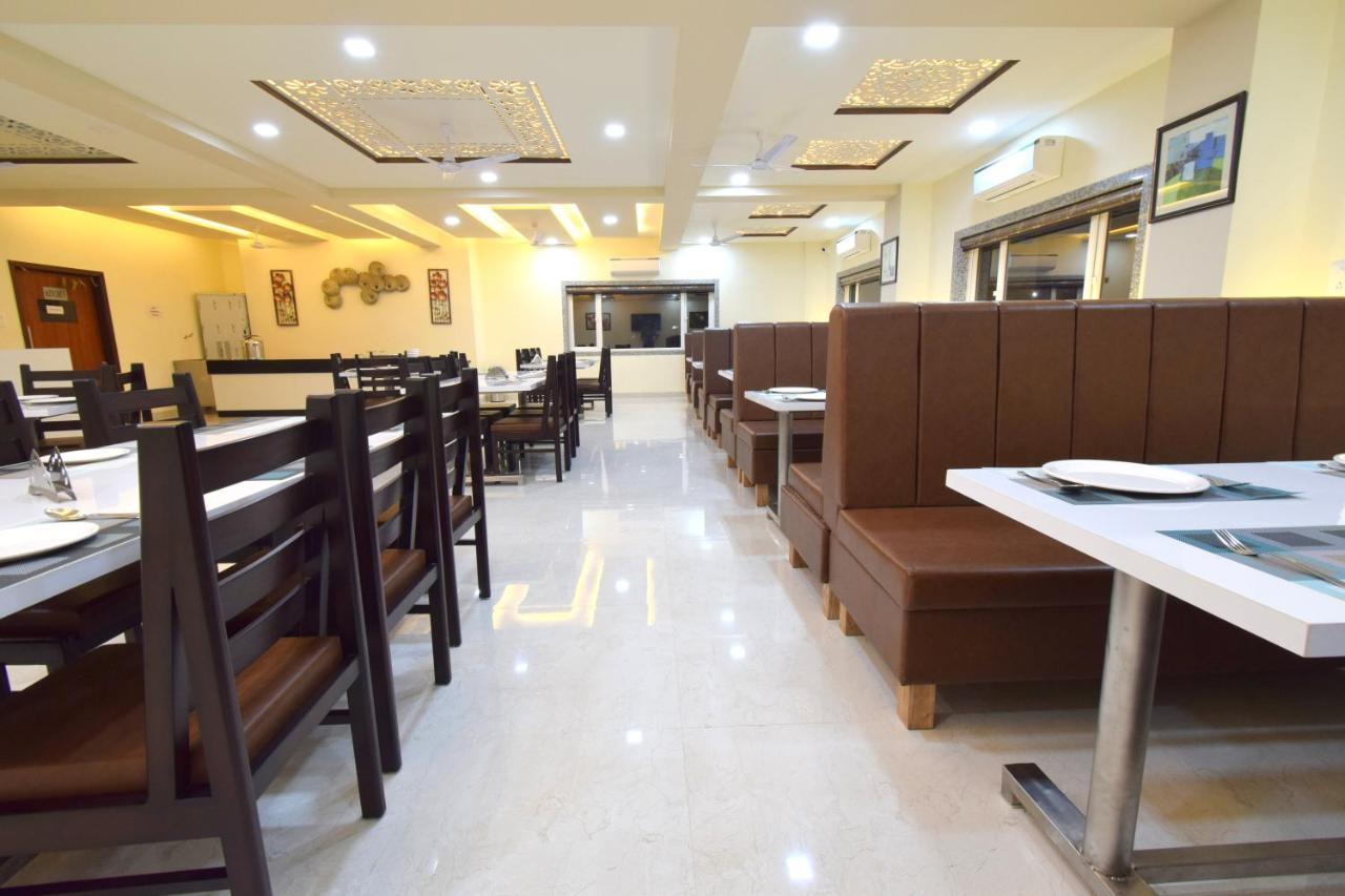 The Sky Imperial- Hotel Gopal Darshan Nathdwara Exterior photo