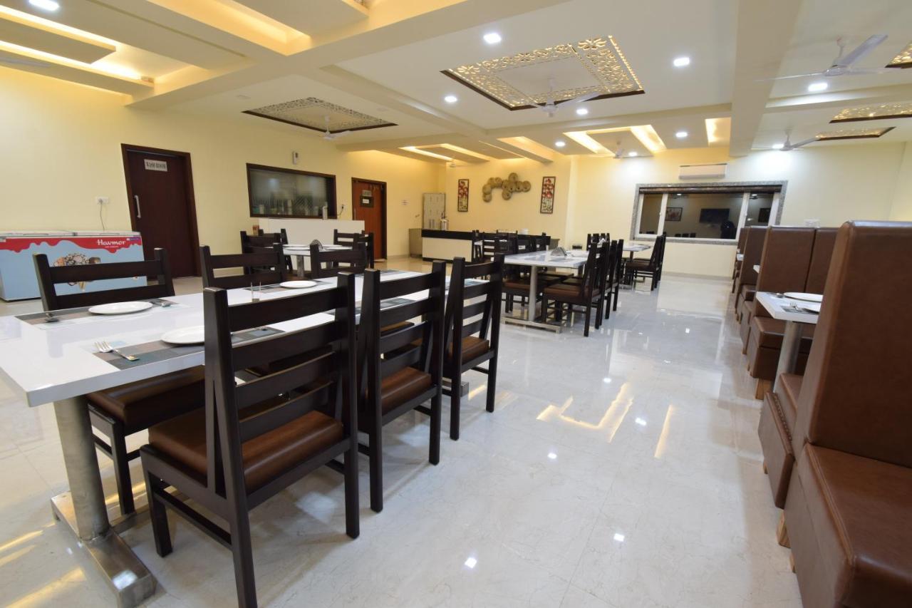 The Sky Imperial- Hotel Gopal Darshan Nathdwara Exterior photo
