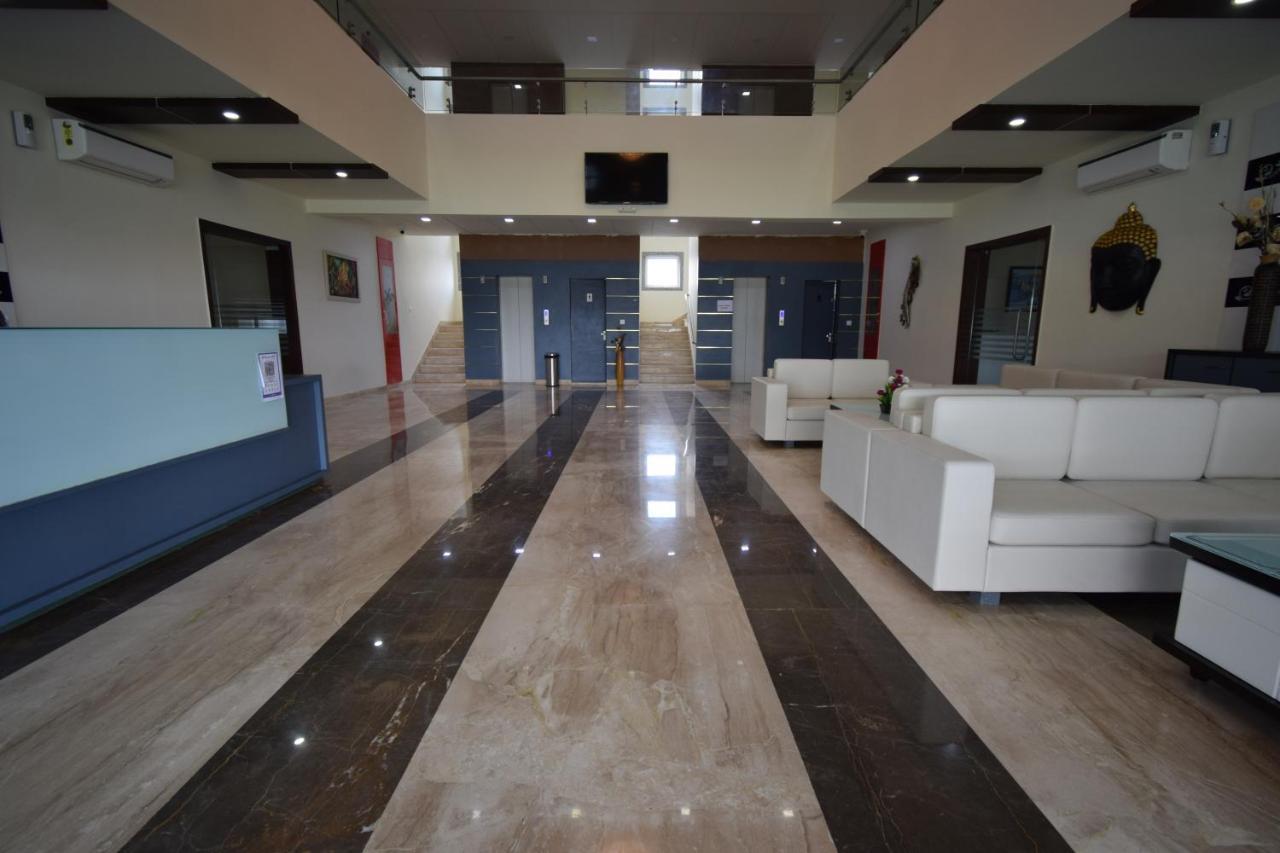 The Sky Imperial- Hotel Gopal Darshan Nathdwara Exterior photo