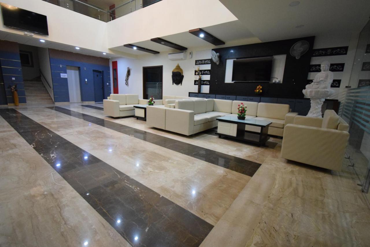 The Sky Imperial- Hotel Gopal Darshan Nathdwara Exterior photo